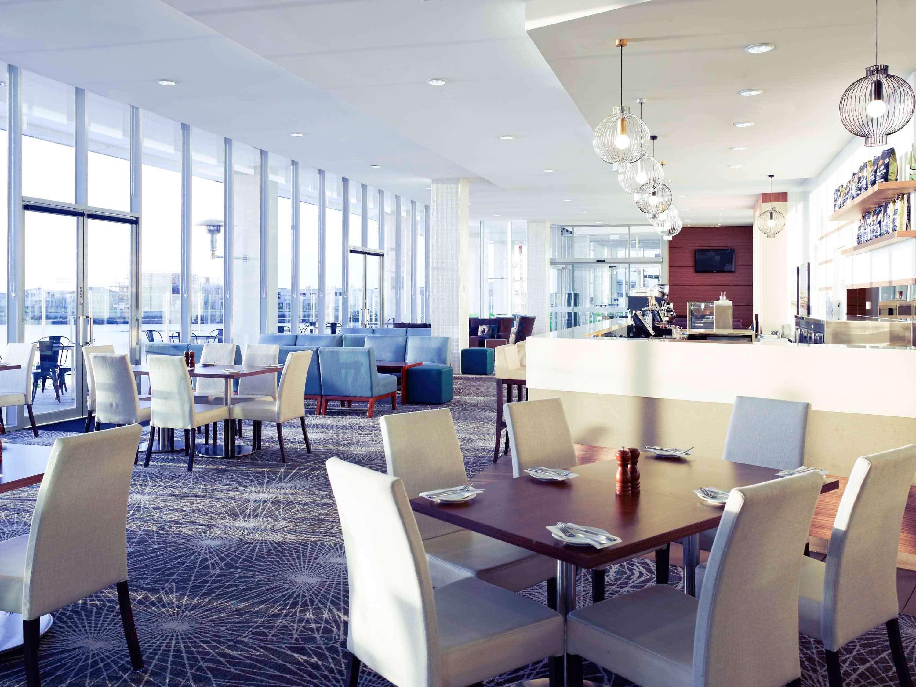 Mercure Melbourne Caroline Springs Exterior photo