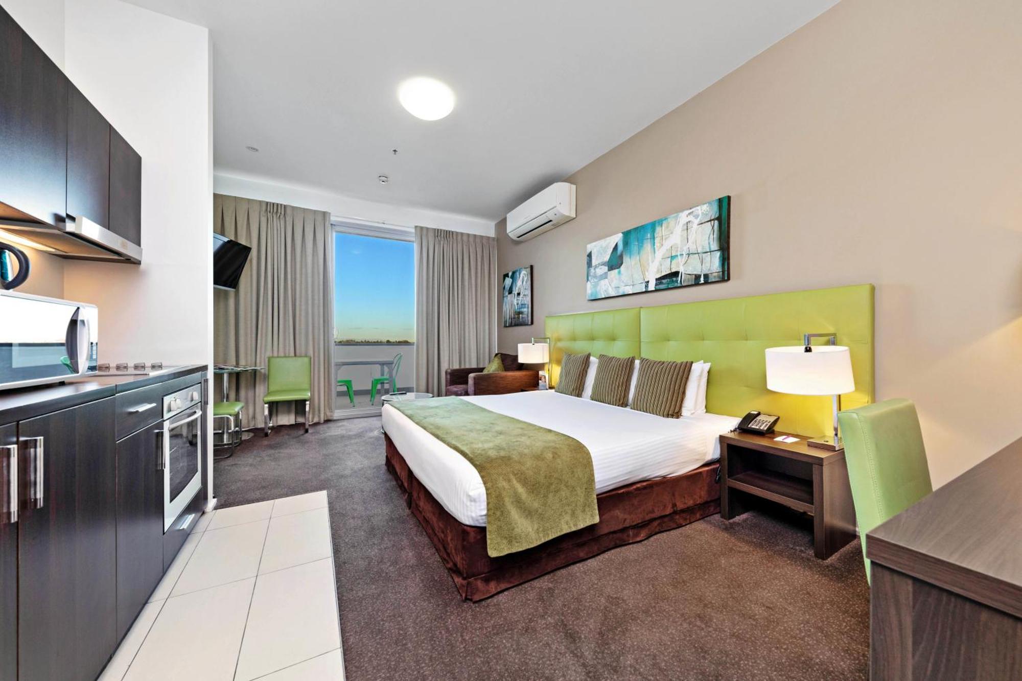 Mercure Melbourne Caroline Springs Exterior photo