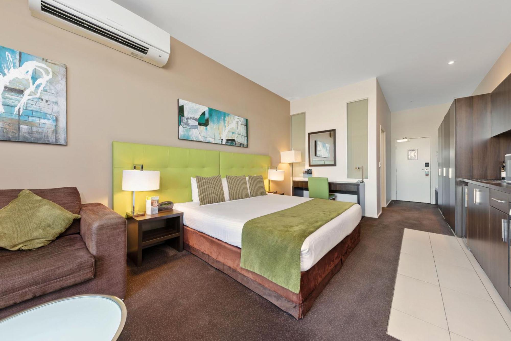 Mercure Melbourne Caroline Springs Exterior photo