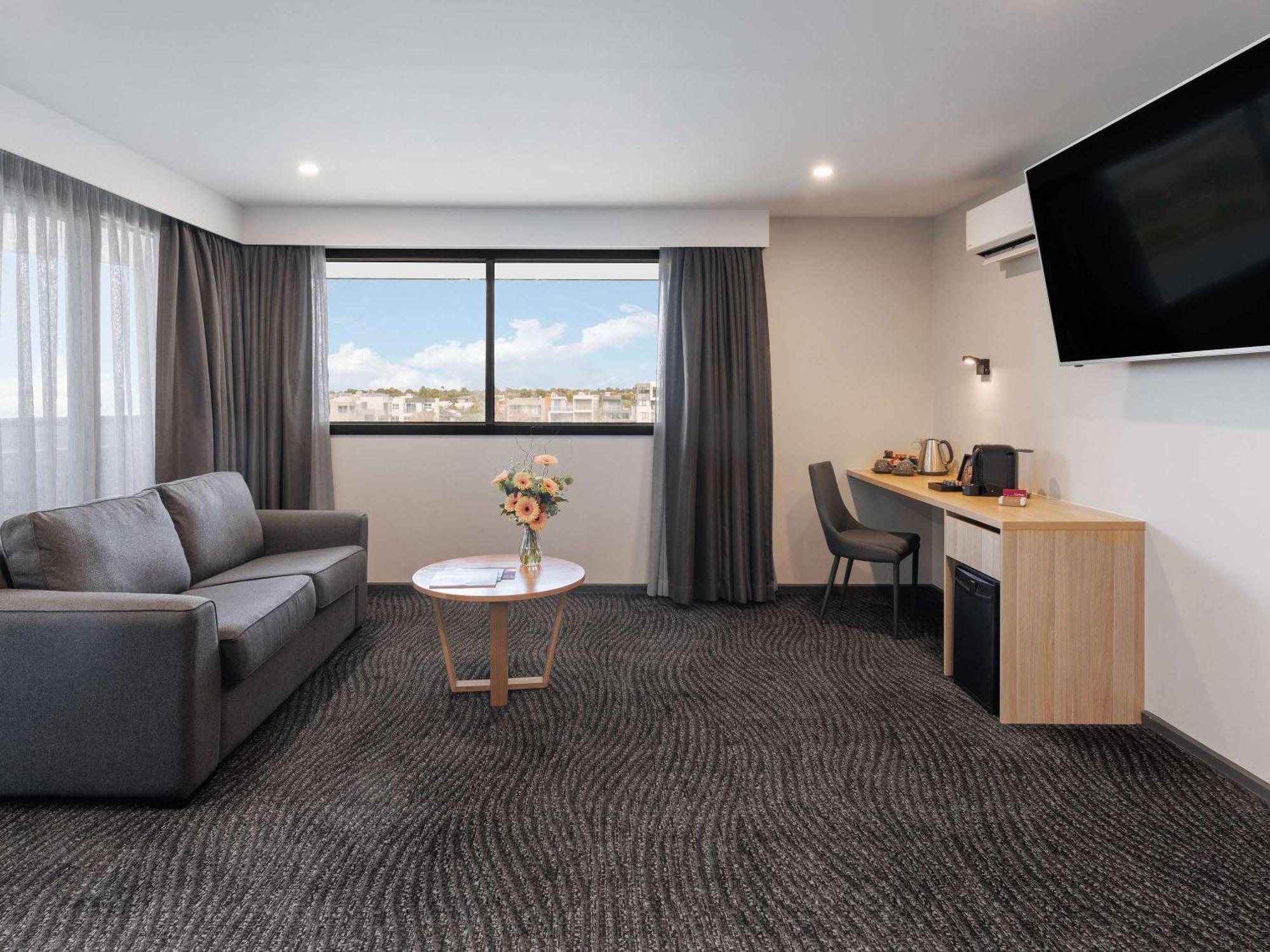 Mercure Melbourne Caroline Springs Exterior photo