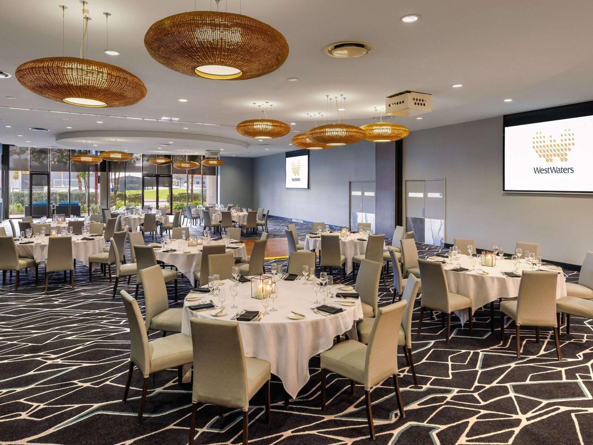 Mercure Melbourne Caroline Springs Exterior photo